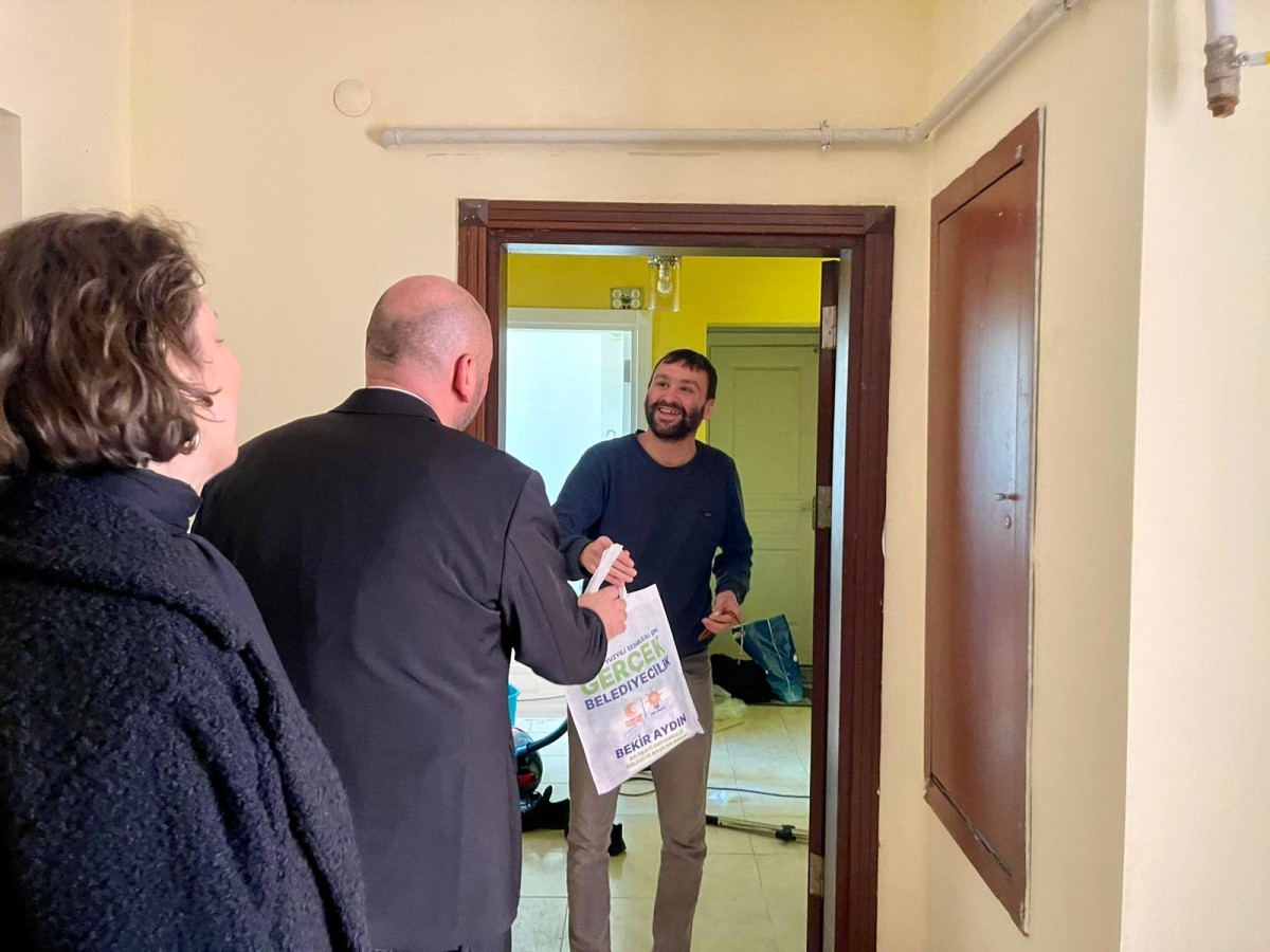 Orhangazi Belediye Başkanı Aydın, Berat Kandili'nde Vatandaşlarla Buluştu