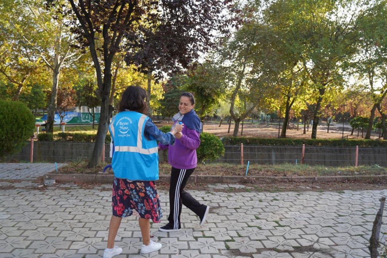 Orhangazi Belediyesi Beyazmasa Ekipleri Dünya Yürüyüş Günü'nde Toplumun Yanında