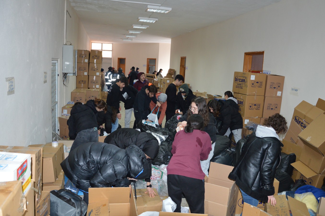 Orhangazi Belediyesi Deprem Bölgesine Dört Koldan Yardımlarını Sürdürüyor