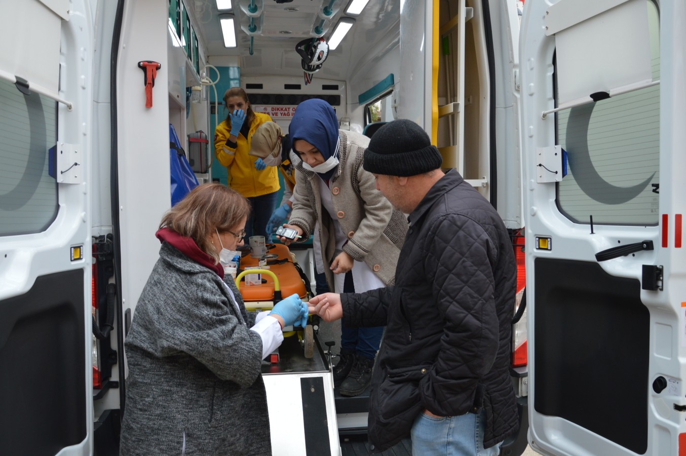 Orhangazi Belediyesi Dünya Diyabet Gününde Ücretsiz Şeker Ölçümü Yaptı