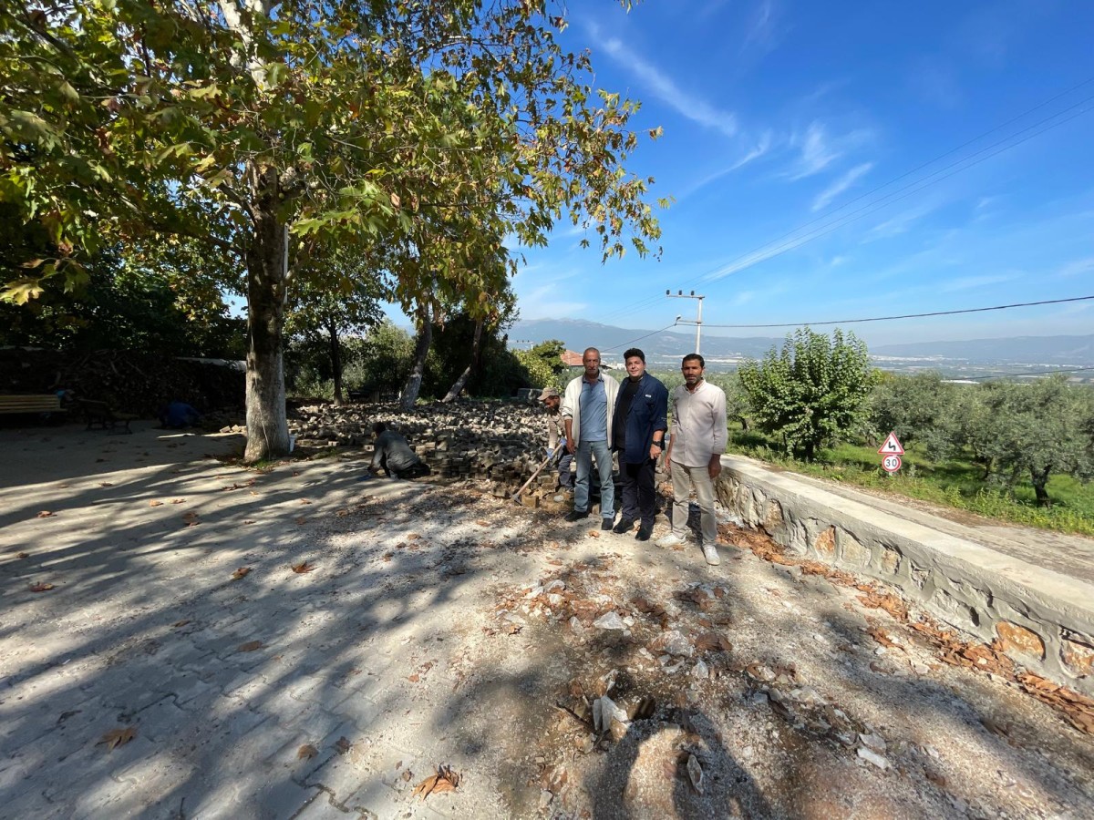 Orhangazi Belediyesi Gürle Mahallesi’nde Meydan Düzenlemesi Başlattı