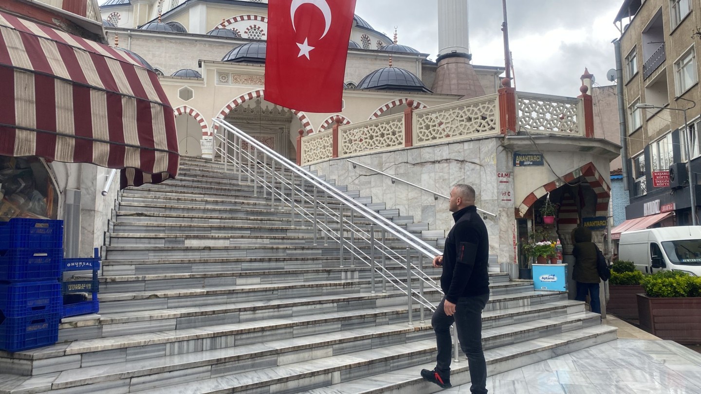 Orhangazi Belediyesi Sivil ekiplerle Dilenci Mücadelesi Başlattı.