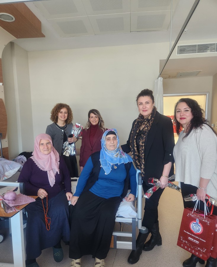 Orhangazi Belediyesi Tedavi Gören Hemşehrilerini Yalnız Bırakmıyor