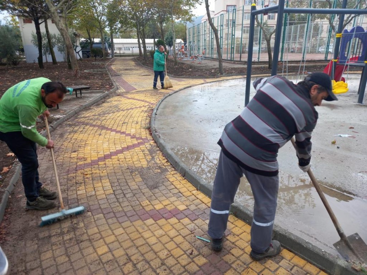 Orhangazi Belediyesi Temizlik İşlerinde Dört Mevsime Göre Çalışıyor