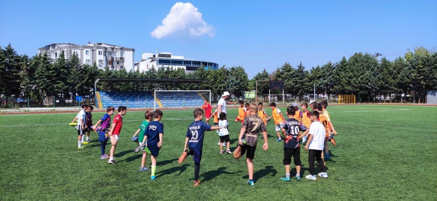 Orhangazi Belediyesi Yaz Spor Okulları Kapsamında 1750 Öğrenciyi Sporla Buluşturuyor