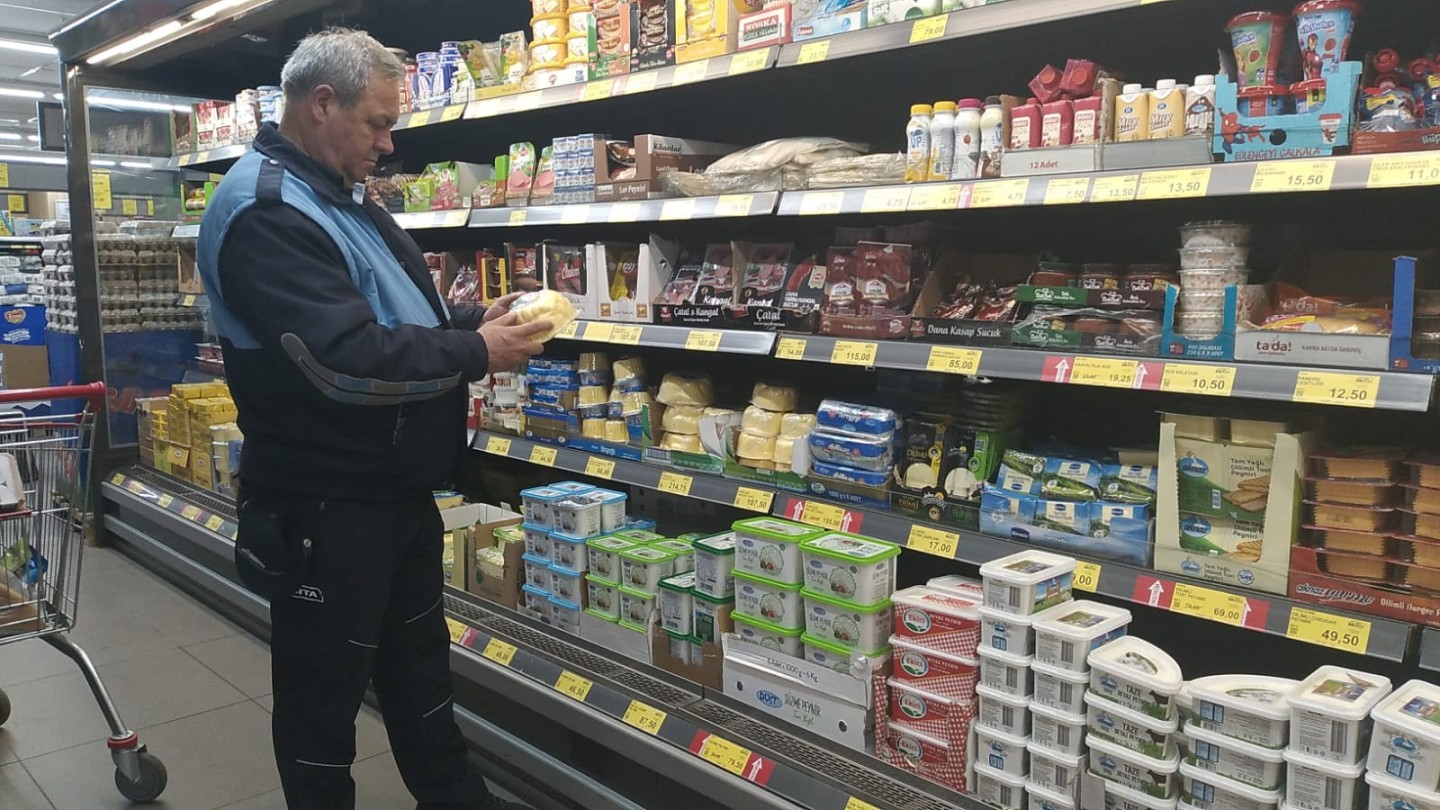 Orhangazi Belediyesi Zabıta Ekipleri Zincir Market Denetimlerine Devam Ediyor.