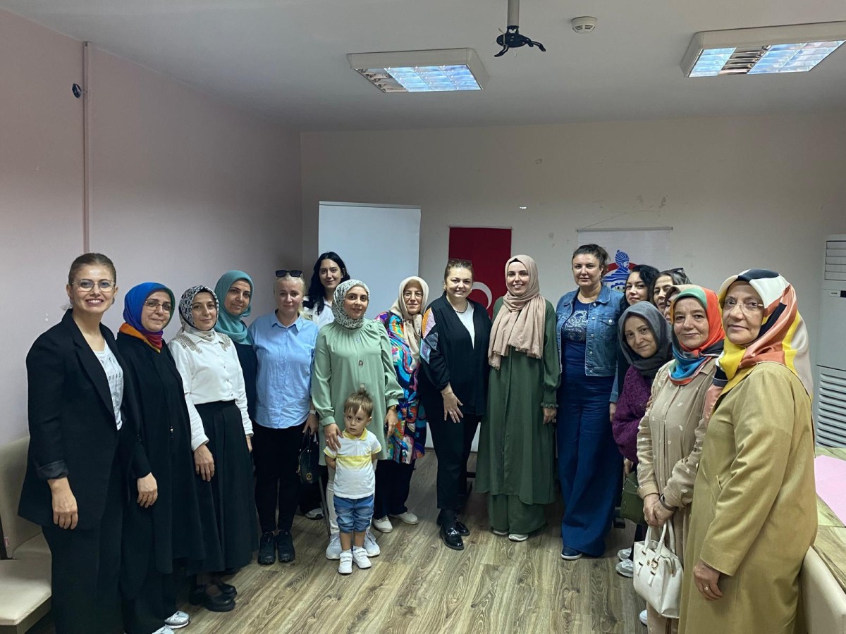 Orhangazi’de Kadınlar İçin Menopoz Eğitimi: Bilgi ve Destek Bir Arada