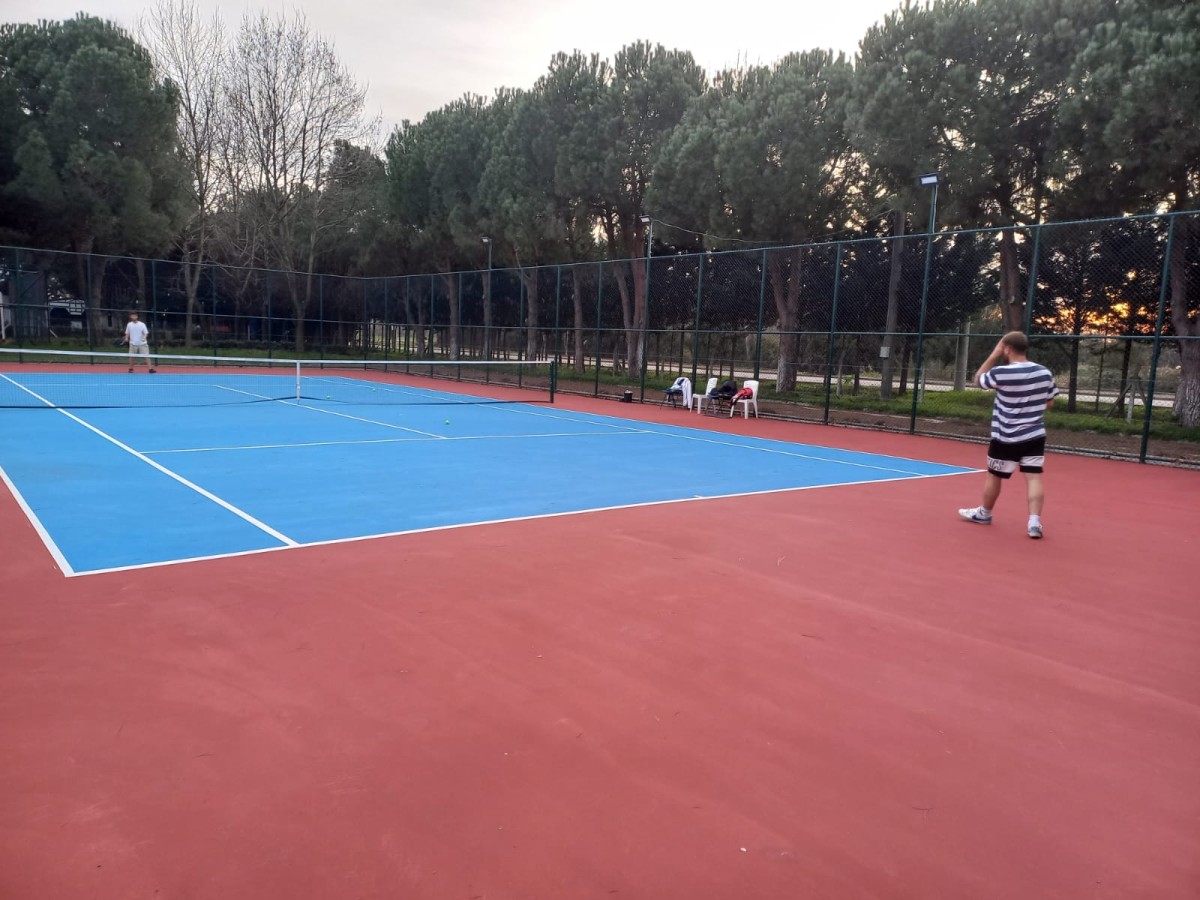 Orhangazi'nin Yeni Gözdesi Tenis Kortları