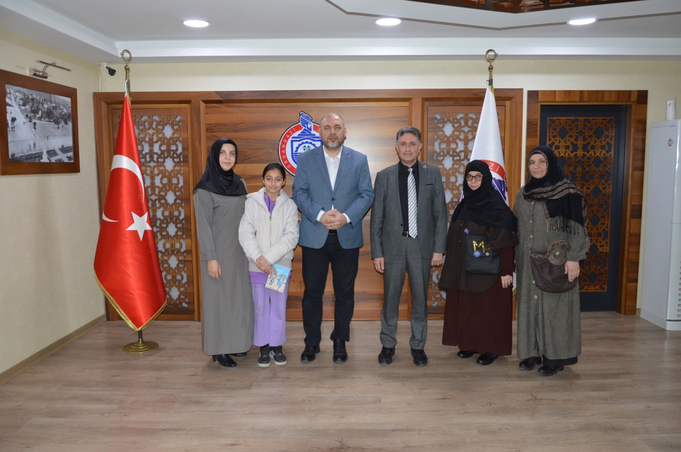 Saadet Partisi İlçe Başkanı Yakup Yıldırım ve Yönetimi, Orhangazi Belediye Başkanı Aydın’ı ziyaret etti.