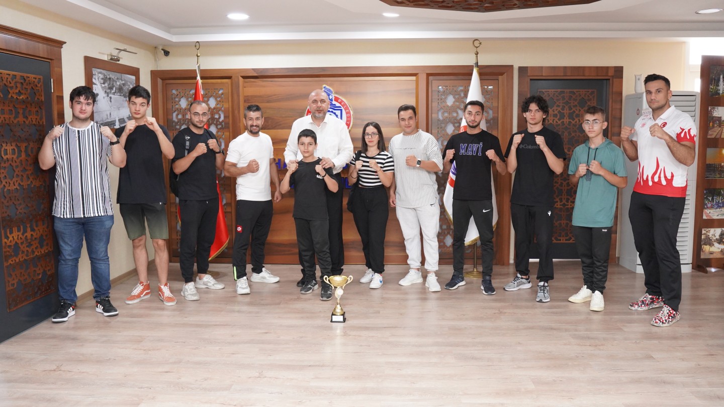 Şampiyon takım Başkan Aydın’ı ziyaret etti