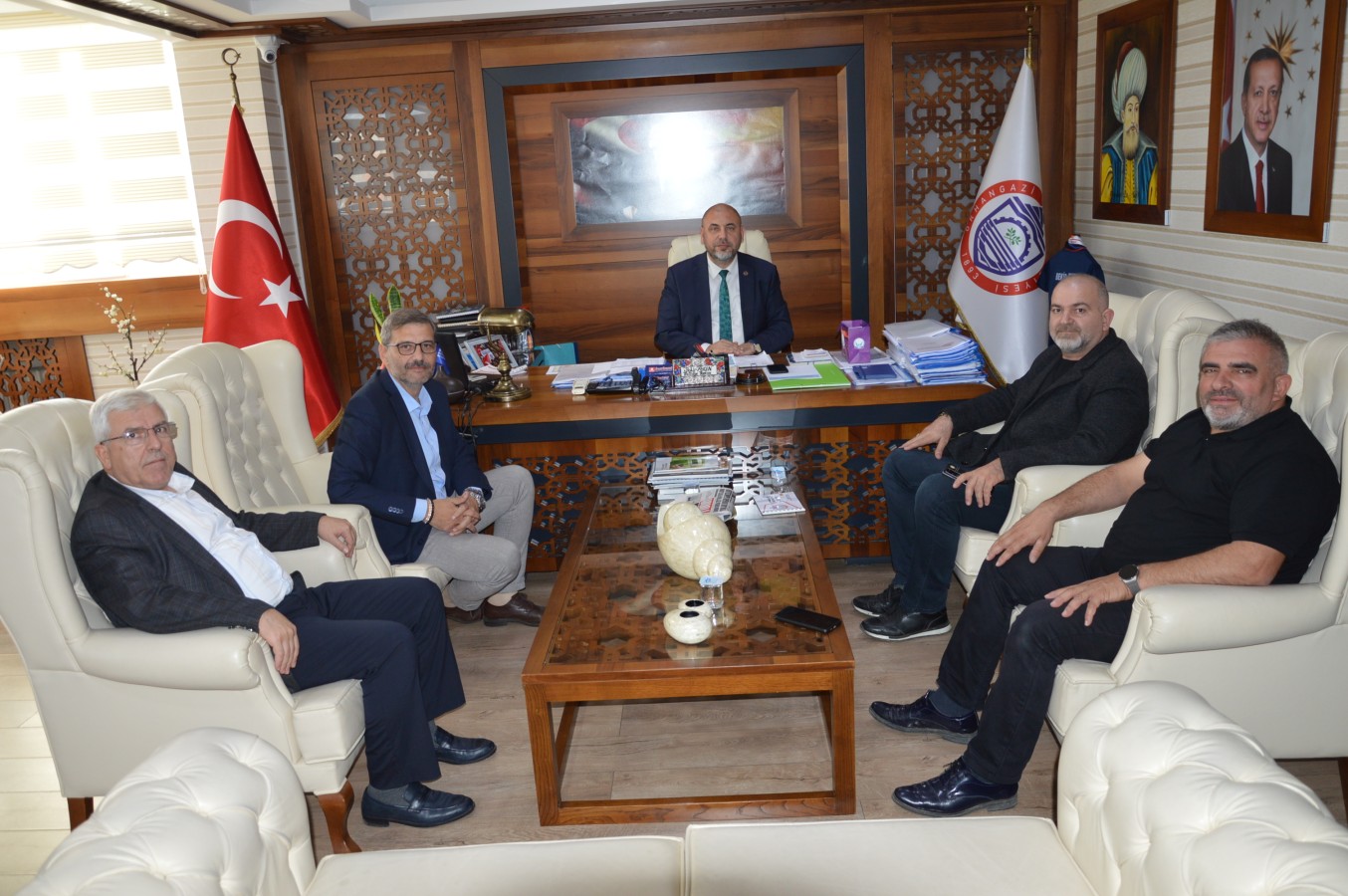 Tıbbi Aromatik Bitkiler Tarım Kültür ve Sağlık Turizmi Federasyon Başkanı Muhsin Özdür Belediye Başkanı Aydın‘ı Ziyaret Etti.