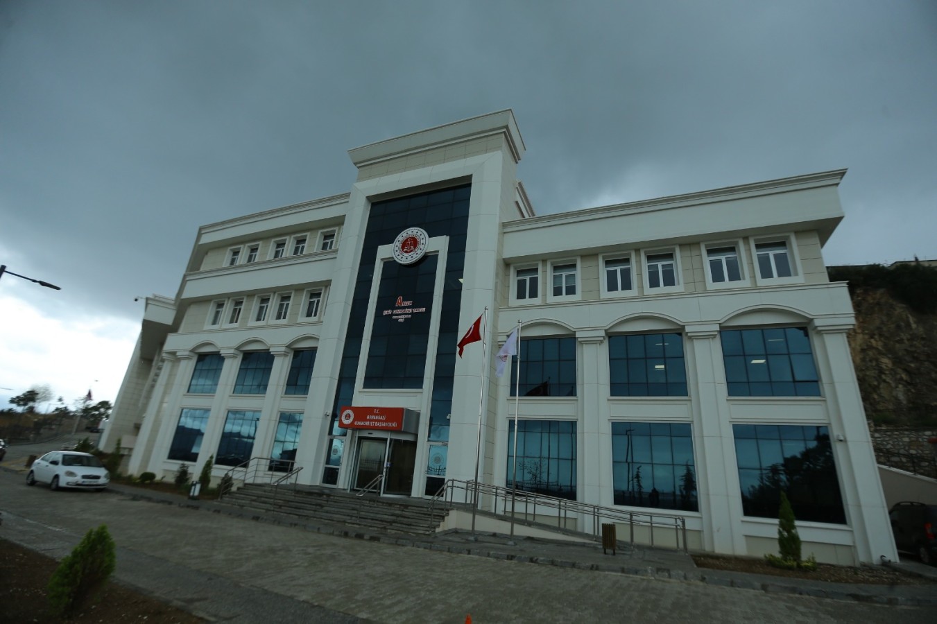 ORHANGAZİ ADLİYE BİNASI