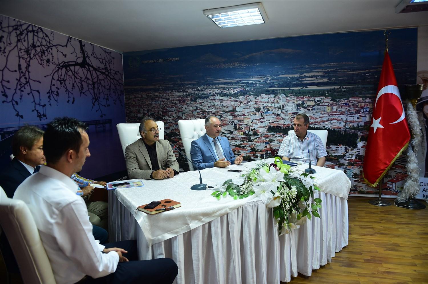 BAŞKAN ÇAĞLAYAN MAHALLE MUHTARLARI İLE BİR ARAYA GELDİ 