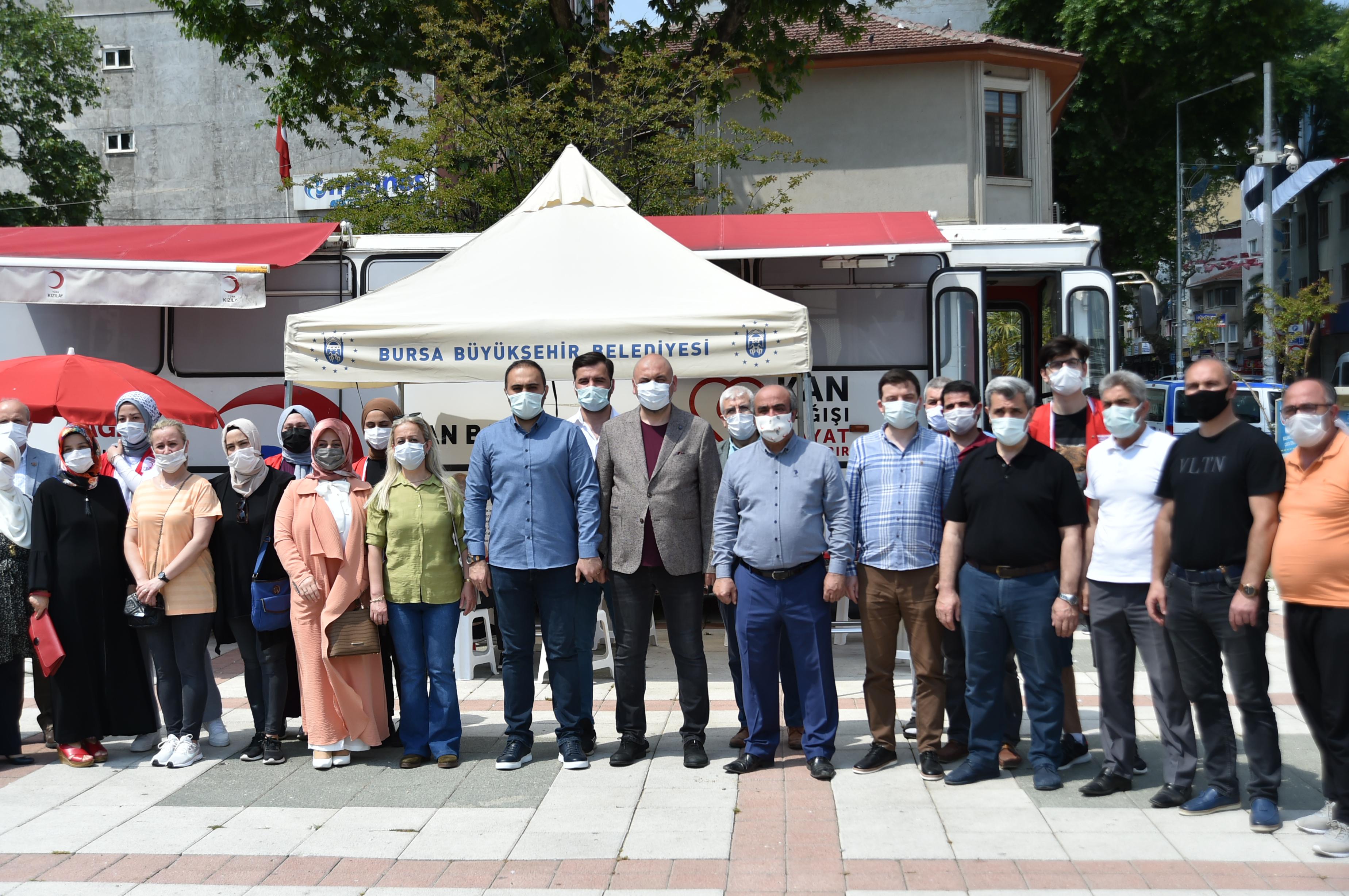 KIZILAY KAN MERKEZİNE KAN BAĞIŞI 