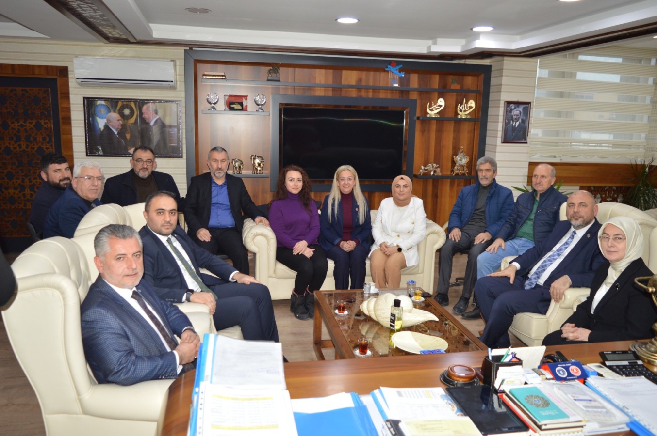 Ak Parti Yalova Milletvekili Meliha Akyol Orhangazi’ye ziyaret gerçekleştirdi.