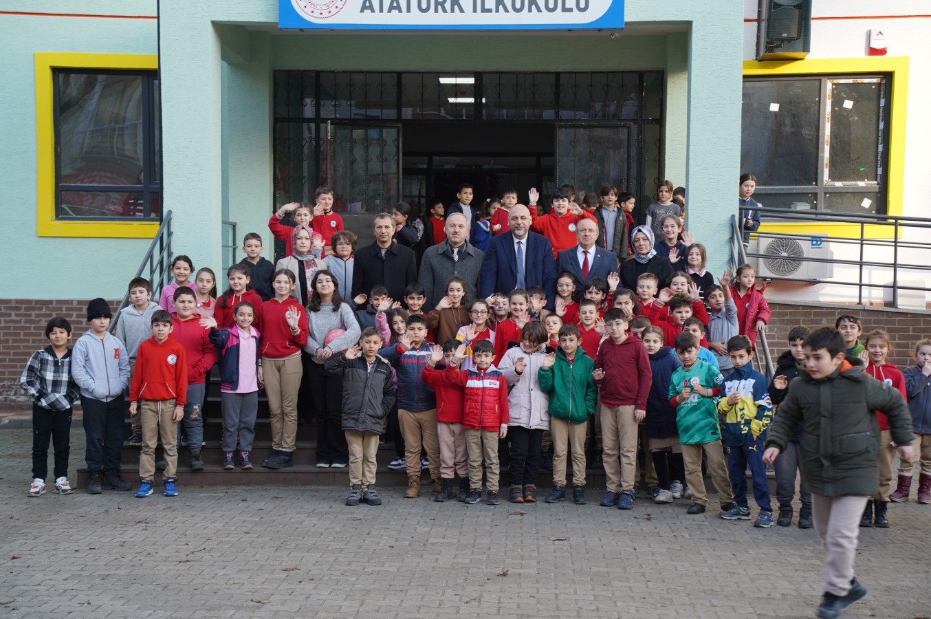 Başkan Aydın, Atatürk İlkokulu Miniklerinin Yeni Dönem Heyecanına Ortak Oldu