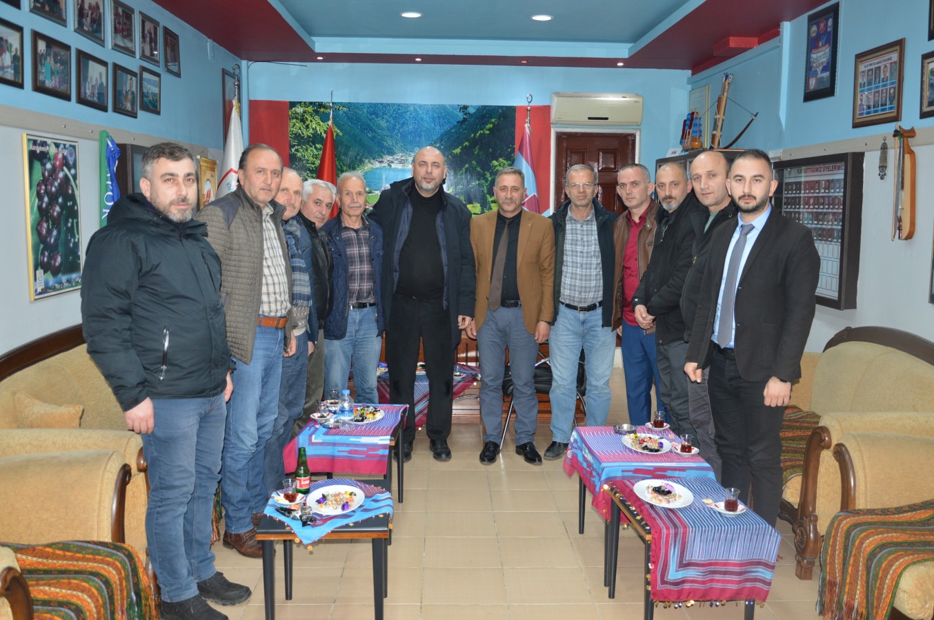 Başkan Aydın Orhangazi Trabzonlular Derneğini Ziyaret Etti