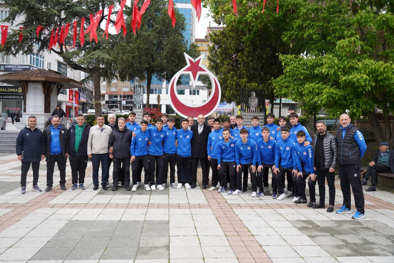 Başkan Aydın, Türkiye Şampiyonası’na Giden Orhangazi Futbol Kulübü U18...