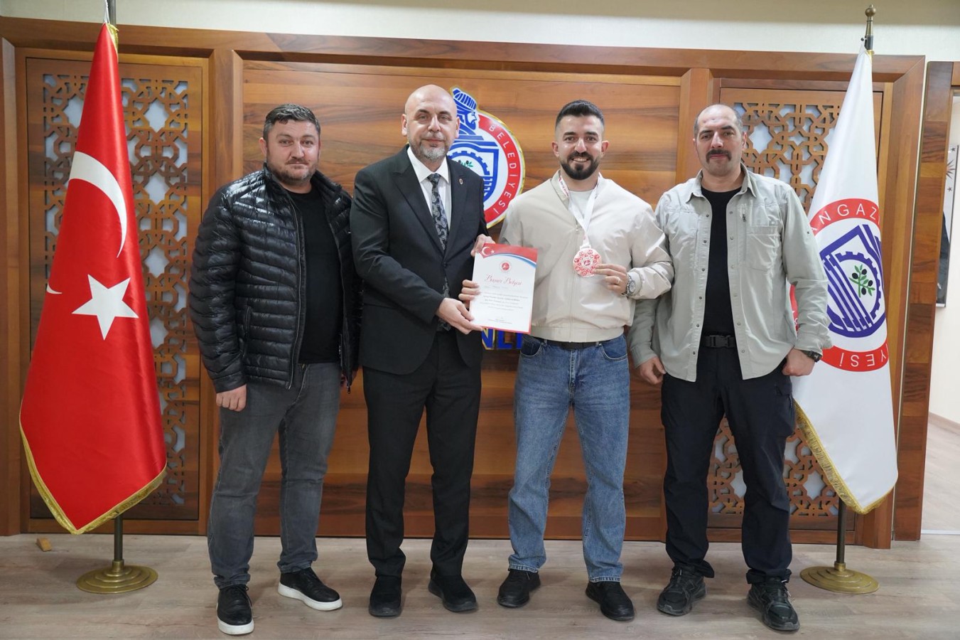 Başkan Aydın’dan Şampiyon Sporcuya Tebrik