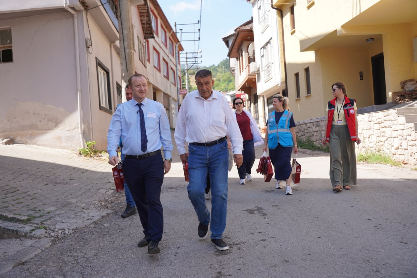BüyükAile’nin Rotası Yeni Sölöz Oldu: Hizmet Mahallenin Kapısına Geldi