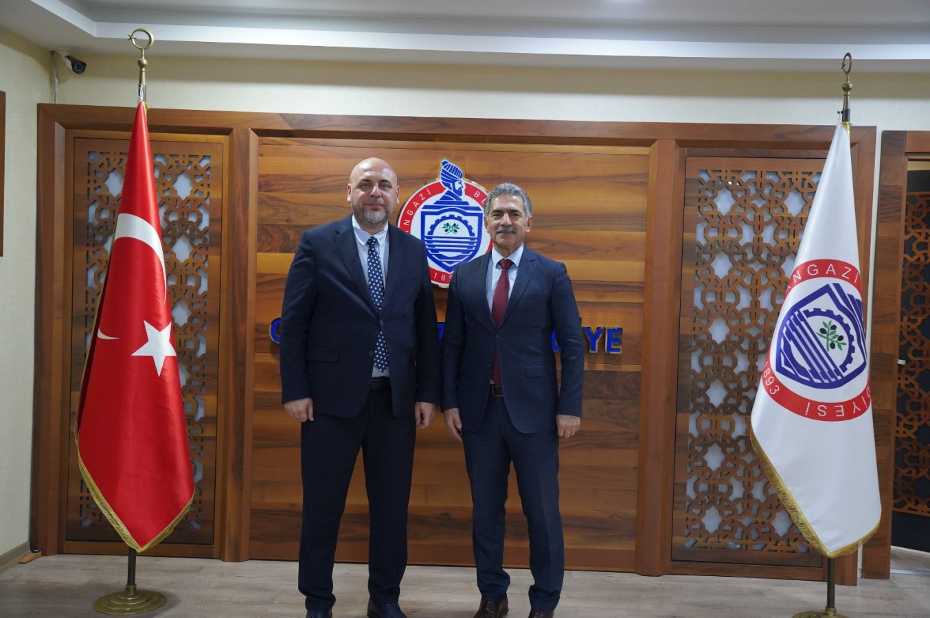 Gemlik Belediye Başkanı Şükrü Deviren’den Başkan Aydın’a Ziyaret