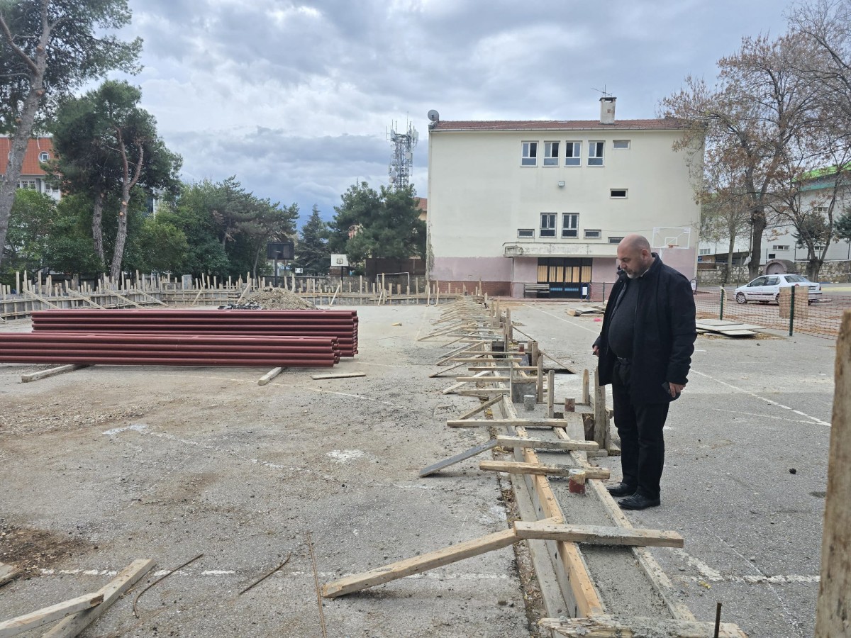 Orhangazi Belediyesi’nden İki Okula Spor Tesisi: Öğrencilere Yeni Sahalar Geliyor